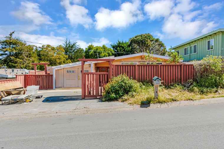 Photo of 1113 Patterson Ln PACIFIC GROVE, CA 93950
