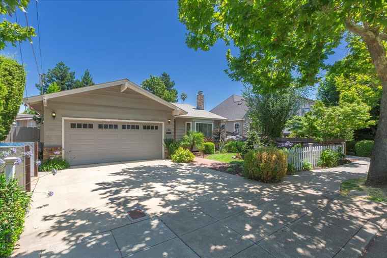 Photo of 1141 Fairview Ave REDWOOD CITY, CA 94061