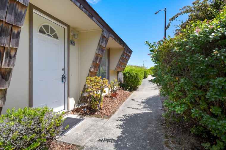 Photo of 2768 Kilconway Ln SOUTH SAN FRANCISCO, CA 94080