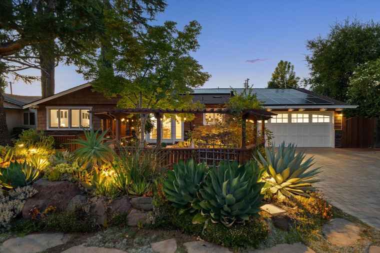 Photo of 18371 Montpere Way SARATOGA, CA 95070