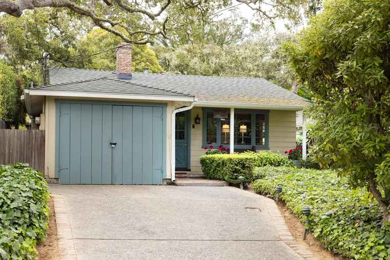 Photo of 0 Lincoln 3 NE of 12th Ave CARMEL, CA 93923