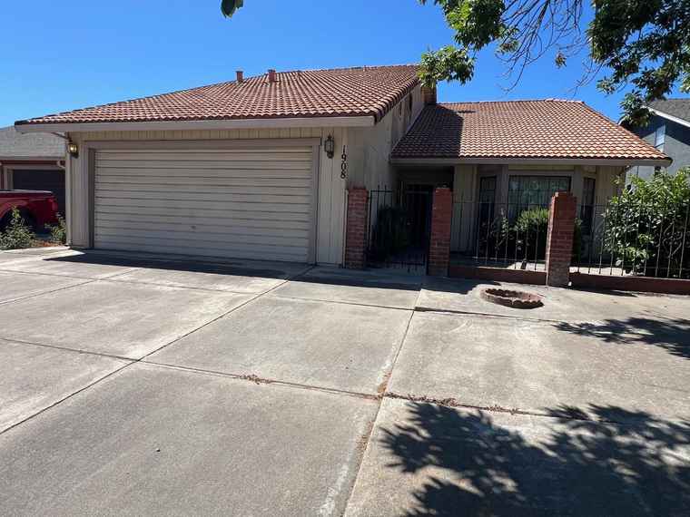 Photo of 1908 Dampy Ct MODESTO, CA 95355
