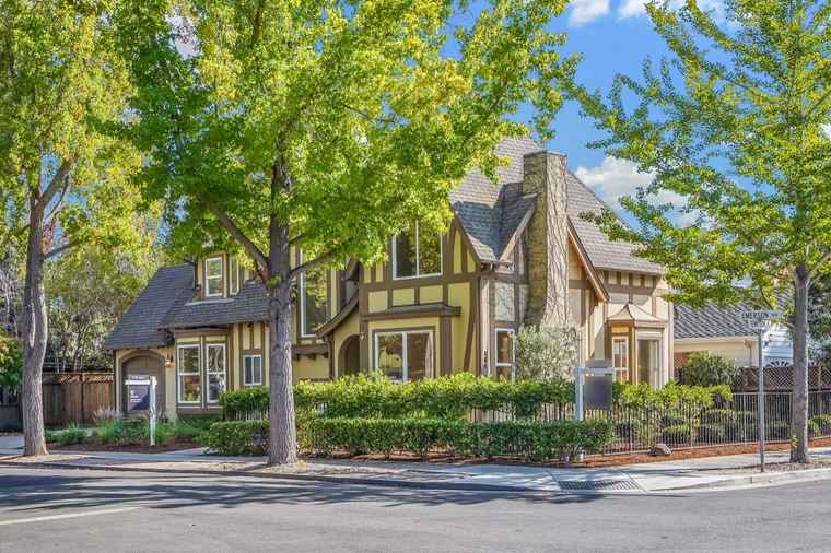 Photo of 184 Tennyson Ave PALO ALTO, CA 94301