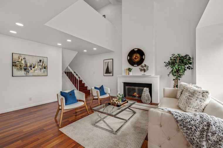Photo of 318 Innisfree Dr DALY CITY, CA 94015