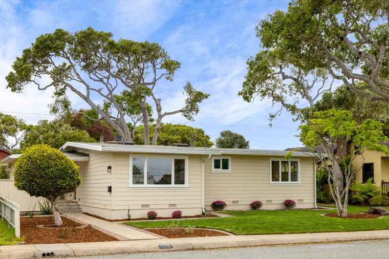 Photo of 721 Hillcrest Ave Pacific Grove, CA 93950