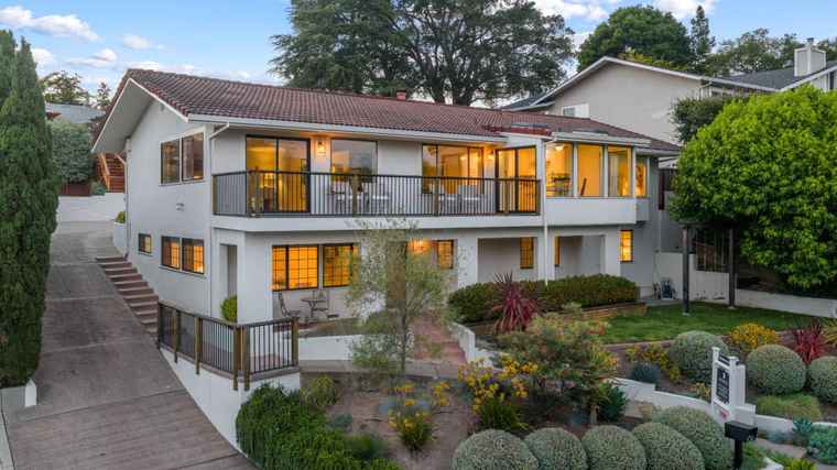 Photo of 209 Calcita Dr Santa Cruz, CA 95060