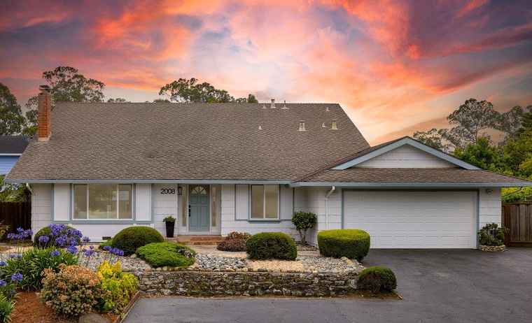 Photo of 2008 Touraine Ln HALF MOON BAY, CA 94019