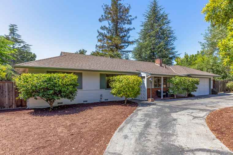 Photo of 384 Cuesta Dr LOS ALTOS, CA 94024