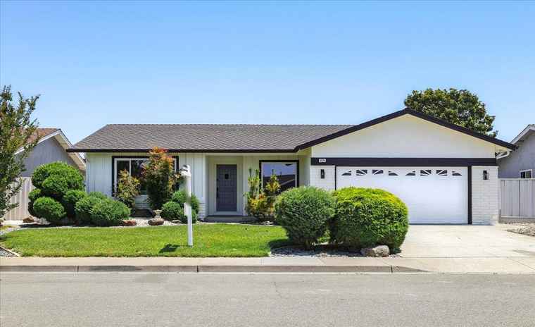 Photo of 2574 Bing Ct UNION CITY, CA 94587