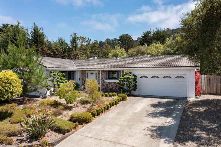 Photo of 2161 Trapani Cir MONTEREY, CA 93940