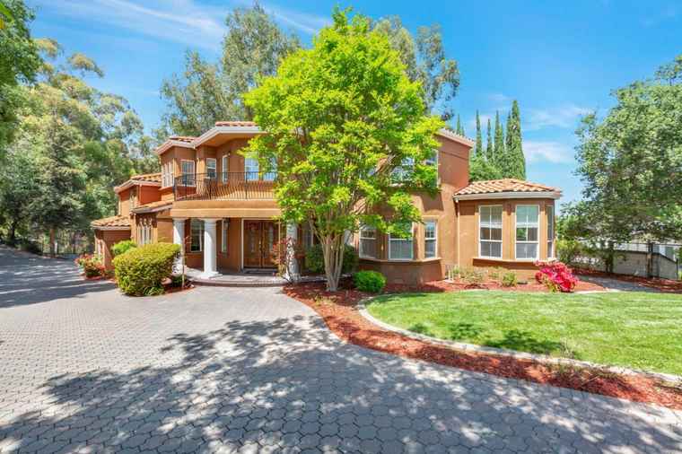 Photo of 12189 Parker Ranch Rd SARATOGA, CA 95070