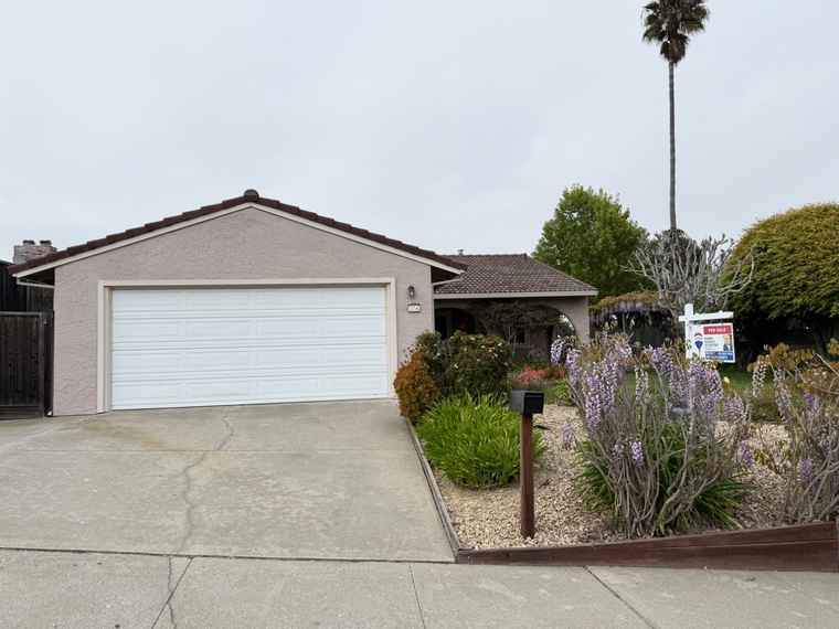 Photo of 74 Meadow Ter WATSONVILLE, CA 95076