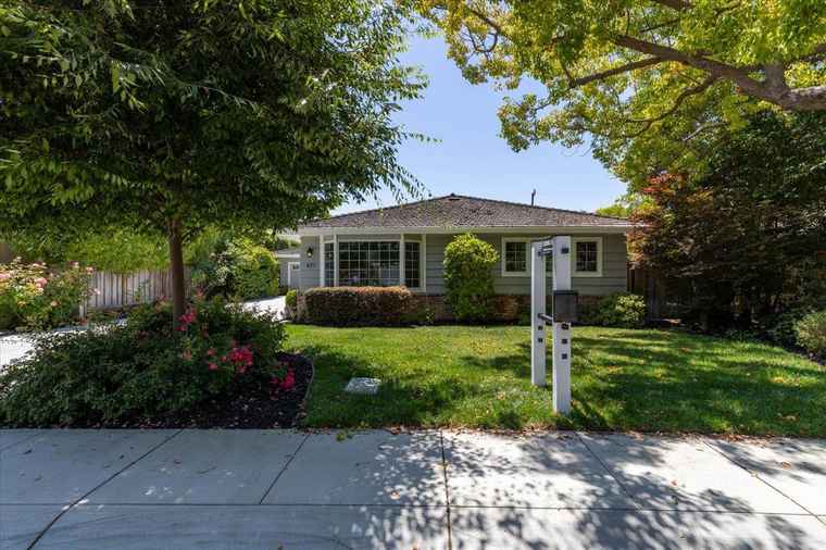 Photo of 471 Claremont Way MENLO PARK, CA 94025