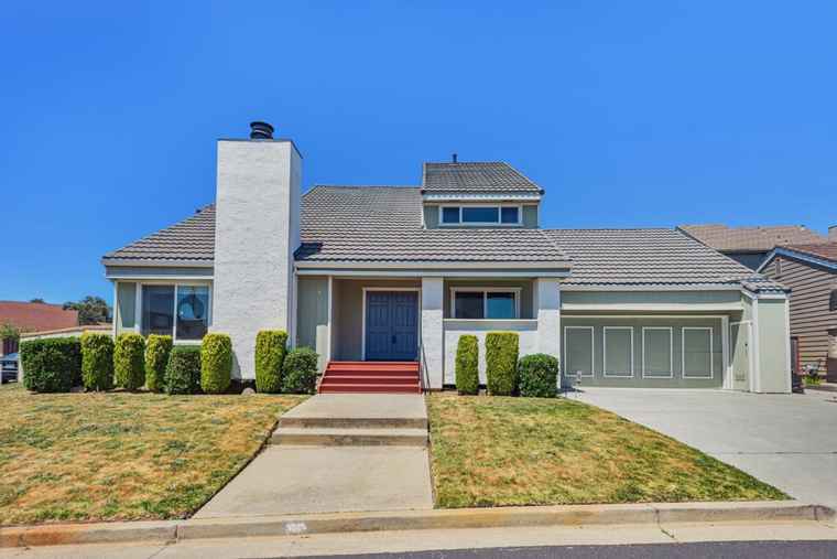 Photo of 12 Shamrock Ct MILLBRAE, CA 94030