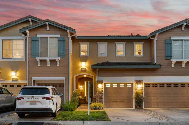 Photo of 22659 Canyon Terrace Dr CASTRO VALLEY, CA 94552
