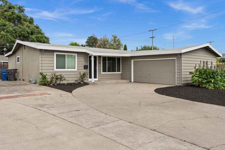 Photo of 111 N San Tomas Aquino Rd CAMPBELL, CA 95008