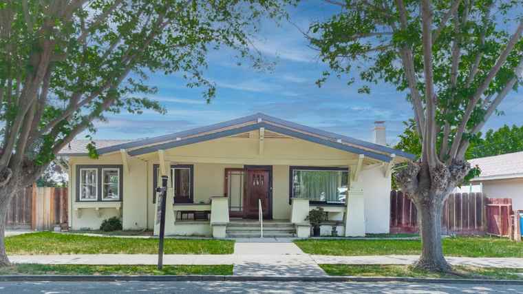 Photo of 906 West St HOLLISTER, CA 95023