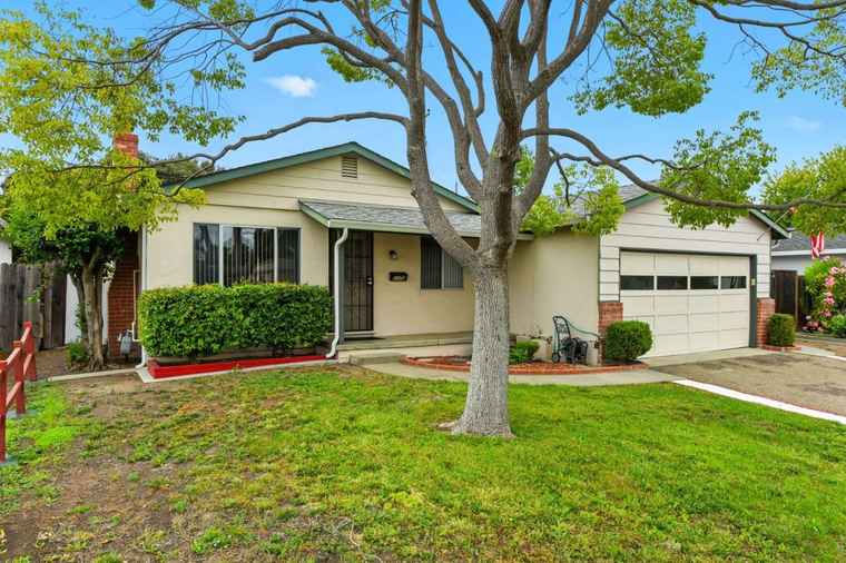 Photo of 2170 Stebbins Ave SANTA CLARA, CA 95051