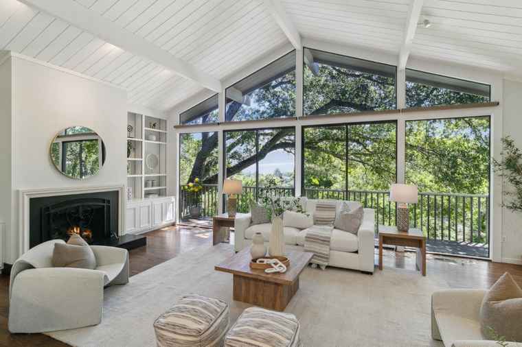 Photo of 1408 Avondale Rd HILLSBOROUGH, CA 94010