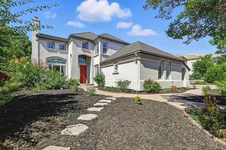 Photo of 553 Lower Vintners Cir FREMONT, CA 94539