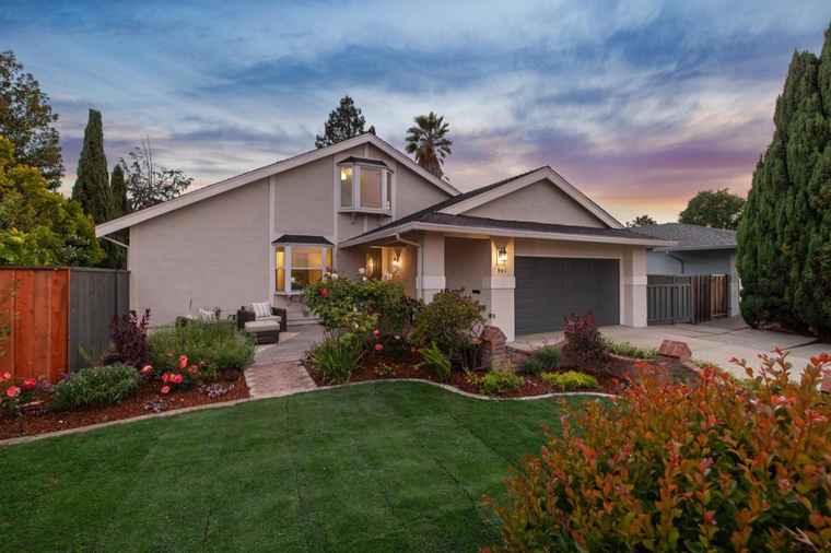 Photo of 561 Anchor Cir REDWOOD CITY, CA 94065