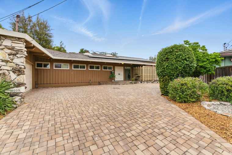 Photo of 18009 Laird Ct CASTRO VALLEY, CA 94546