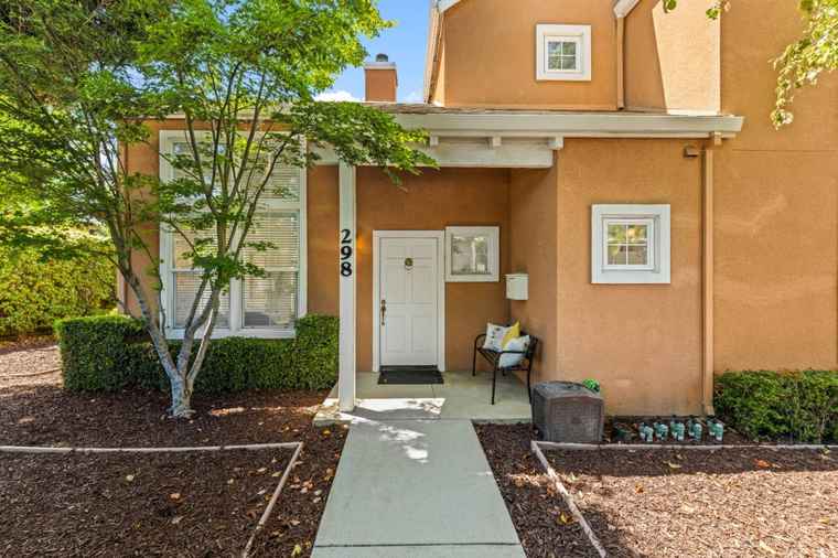 Photo of 298 S Rengstorff Ave MOUNTAIN VIEW, CA 94040