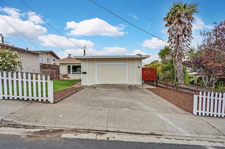 Photo of 831 Edgemar Ave Pacifica, CA 94044