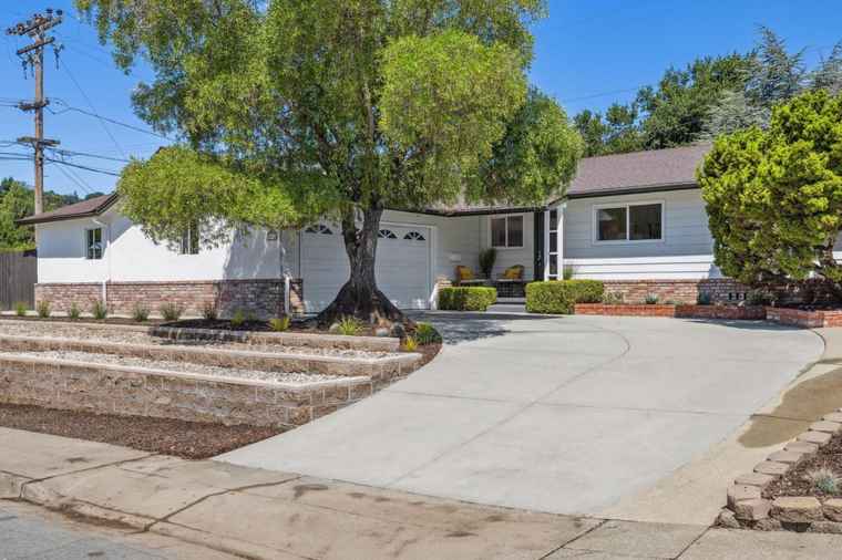 Photo of 3902 Bret Harte Dr REDWOOD CITY, CA 94061