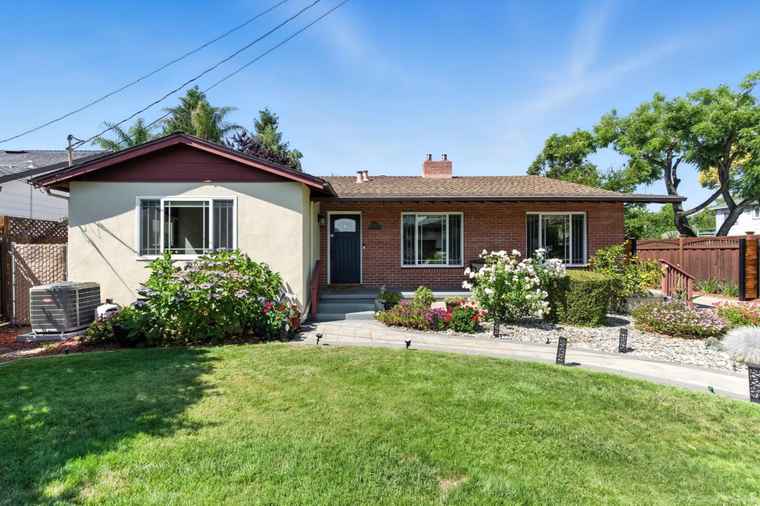 Photo of 1640 Kentfield Ave REDWOOD CITY, CA 94061