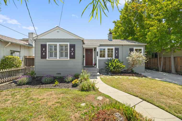 Photo of 724 10th Ave SAN MATEO, CA 94402