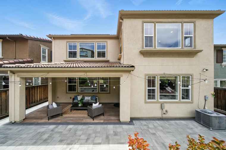 Photo of 28780 Vista Grande Dr HAYWARD, CA 94544