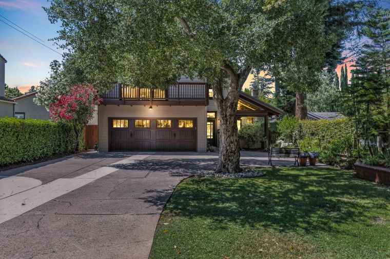Photo of 234 Edgewood Rd REDWOOD CITY, CA 94062
