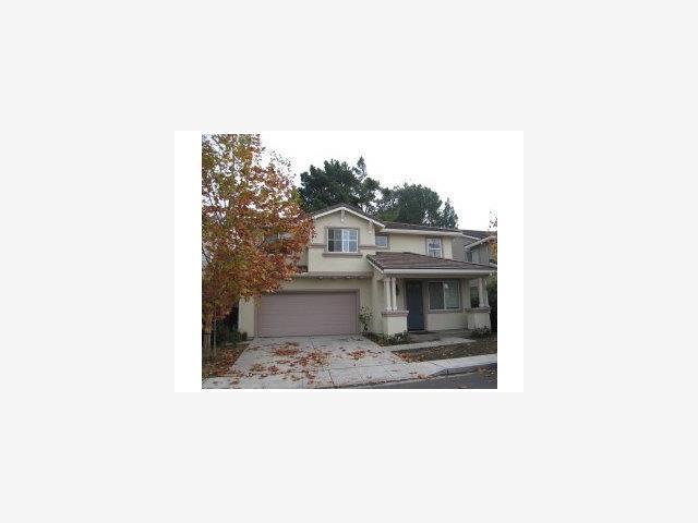 792 Avelar St, East Palo Alto, CA 94303