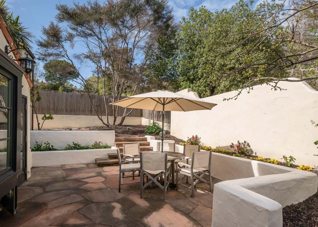 1005 Vista Rd, HILLSBOROUGH, CA 94010