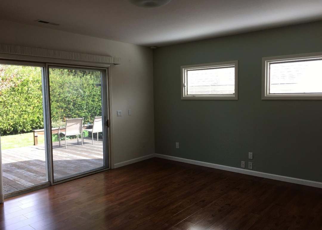 547 Iris St, REDWOOD CITY, CA 94062