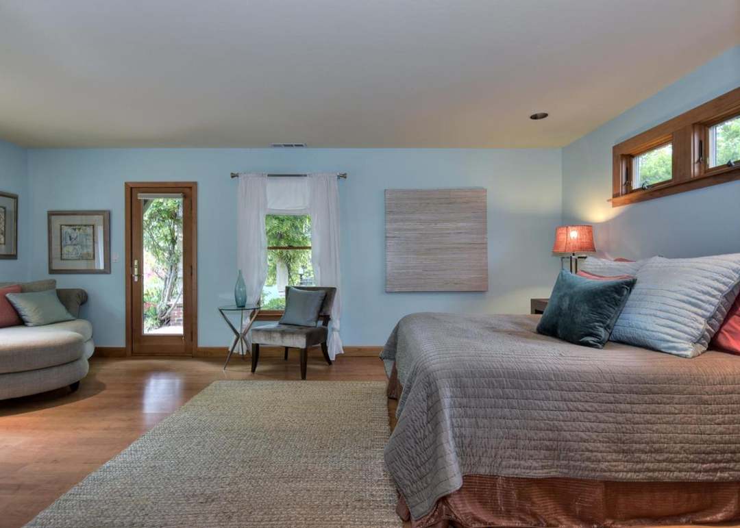 1096 Karen Way, MOUNTAIN VIEW, CA 94040