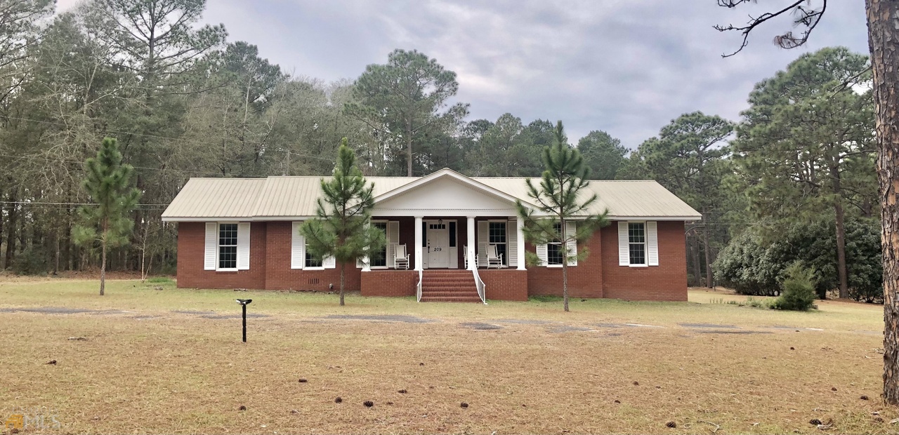 9 N Main St Reidsville Ga Mls Redfin