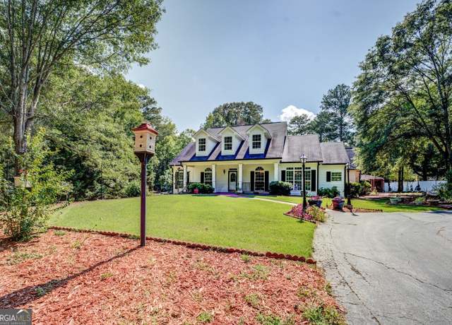 Property at 353 Crowell Rd N, Covington, GA 30014, 4 beds, 3.5 baths