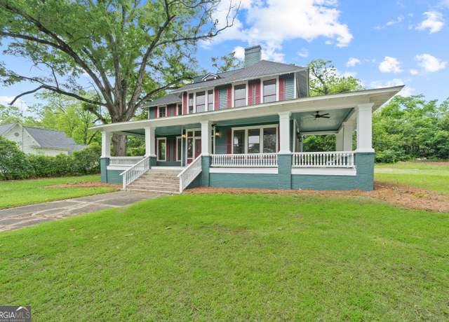Property at 409 N Jefferson Ave, Eatonton, GA 31024, 5 beds, 3.5 baths