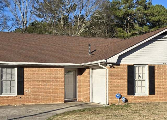 Property at 634 S Jeff Davis Dr, Fayetteville, GA 30215, 3 beds, 2 baths