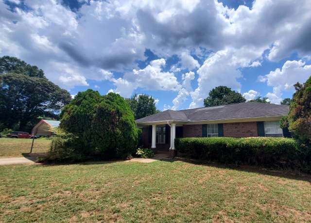 Property at 110 Portsmouth Ave, Hampton, GA 30228, 3 beds, 1.5 baths