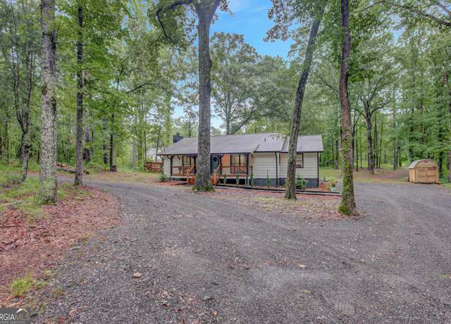 Property at 1090 Dolly Nixon Rd, Senoia, GA 30276, 3 beds, 2 baths