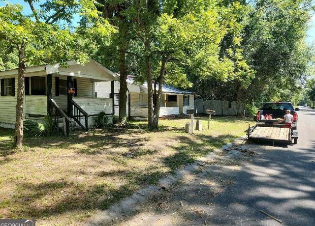 Property at 1407 Hazel St, Waycross, GA 31501, 10 beds, 5 baths