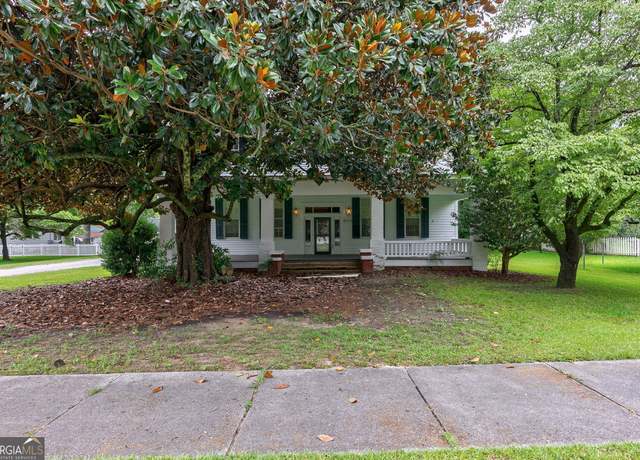 Property at 99 W Main St, Gibson, GA 30810, 8 beds, 3 baths