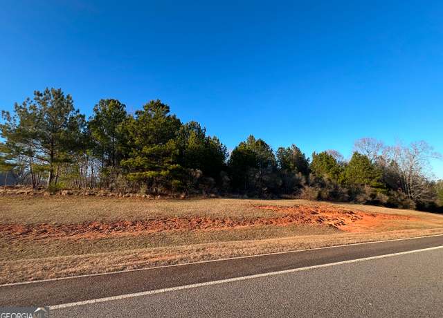 Property at 112 Gardens Dr, Forsyth, GA 31029