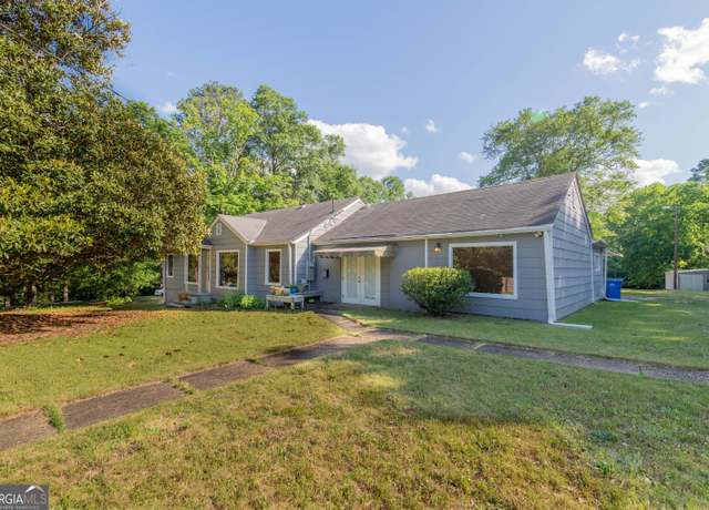Property at 3760 Mulberry Dr, Columbus, GA 31907, 3 beds, 2 baths