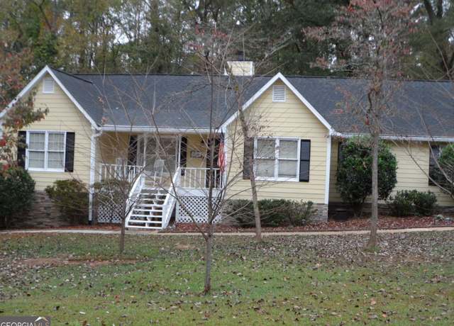 Property at 135 Homeport Dr, Newnan, GA 30265, 5 beds, 3 baths