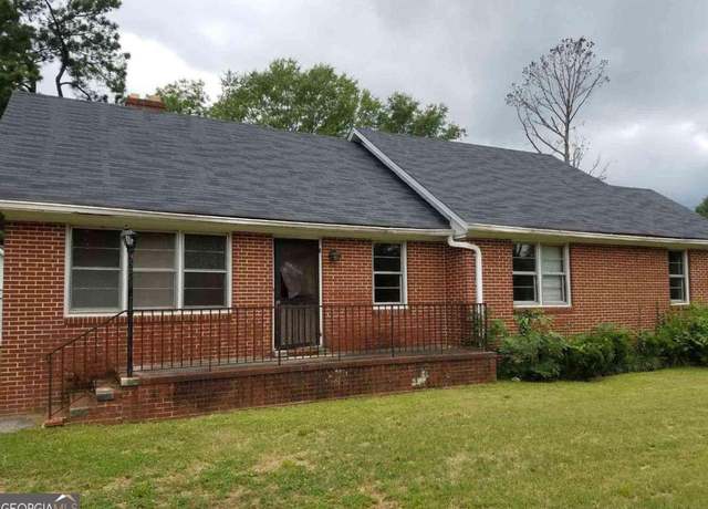 Property at 329 Mcdonough Rd, Jackson, GA 30233, 3 beds, 1.5 baths
