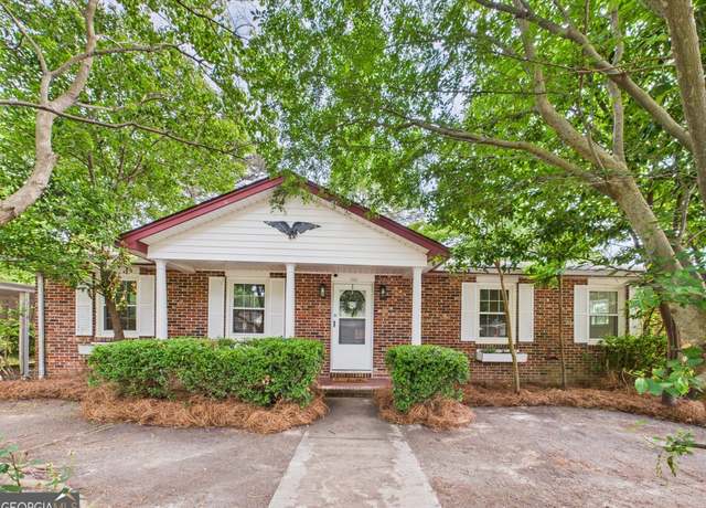 Property at 104 Karen Dr, Warner Robins, GA 31088, 3 beds, 1.5 baths